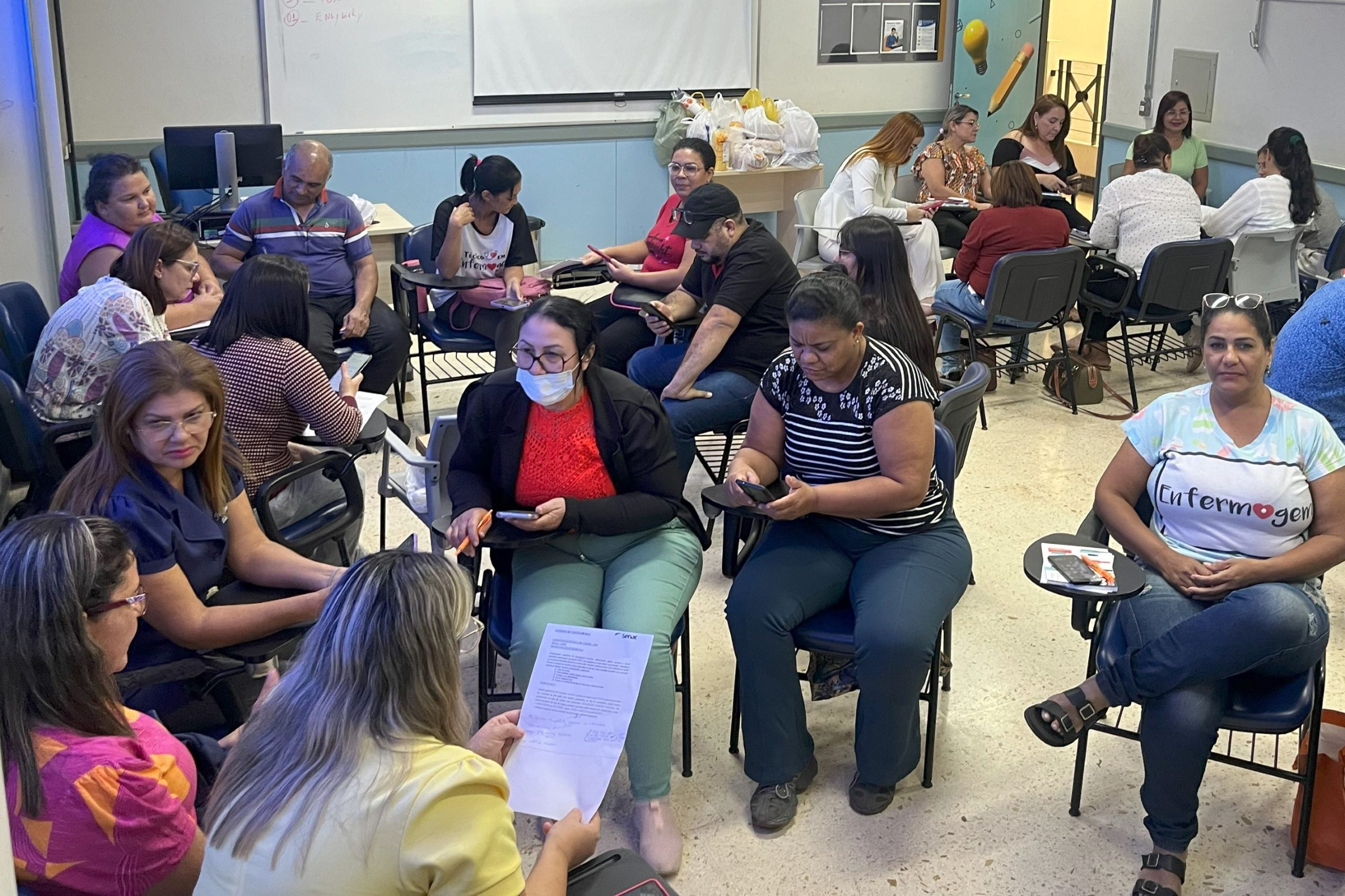 profissionais-de-saude-da-rede-basica-participam-de-capacitacao-em-sala-de-vacinacao-|-portal-prefeitura-de-dourados