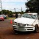 motorista-com-sinais-de-embriaguez,-bate-em-meio-fio-capota-carro-e-tenta-abandonar-veiculo