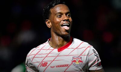 red-bull-bragantino-supera-expulsao-no-comeco-e-ganha-do-juventude-com-dois-gols-de-helinho