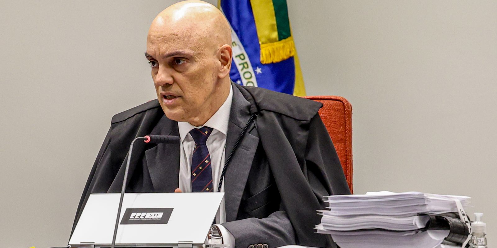 moraes-vota-para-tornar-irmaos-brazao-reus-pela-morte-de-marielle