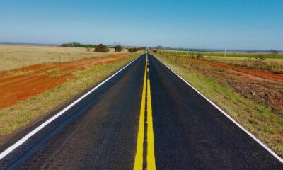 carreta-tomba-e-deixa-trecho-da-br-060-interditado-por-horas