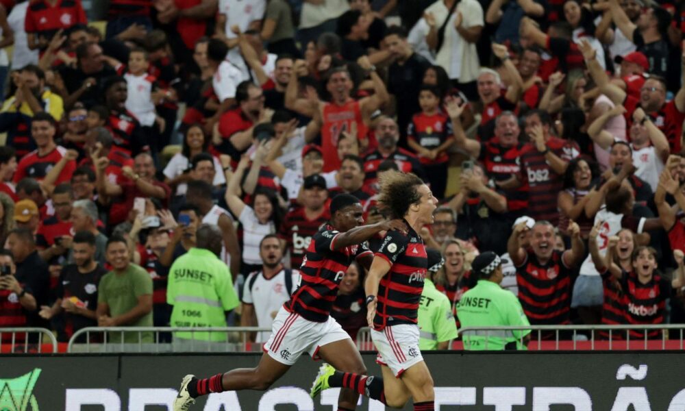 flamengo-arranca-vitoria-sobre-o-bahia-para-liderar-o-brasileiro