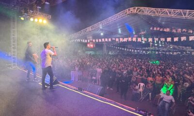 com-publico-de-9-mil-pessoas,-munhoz-&-mariano-agradecem-carinho-do-publico-na-festa-junina-de-dourados -|-portal-prefeitura-de-dourados