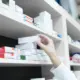 grandes-drogarias-crescem-15%-em-genericos-enquanto-mercado-tem-escassez-de-produtos
