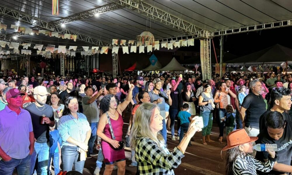 shows-levantam-publico-na-terceira-noite-de-festa-junina-de-dourados-|-portal-prefeitura-de-dourados
