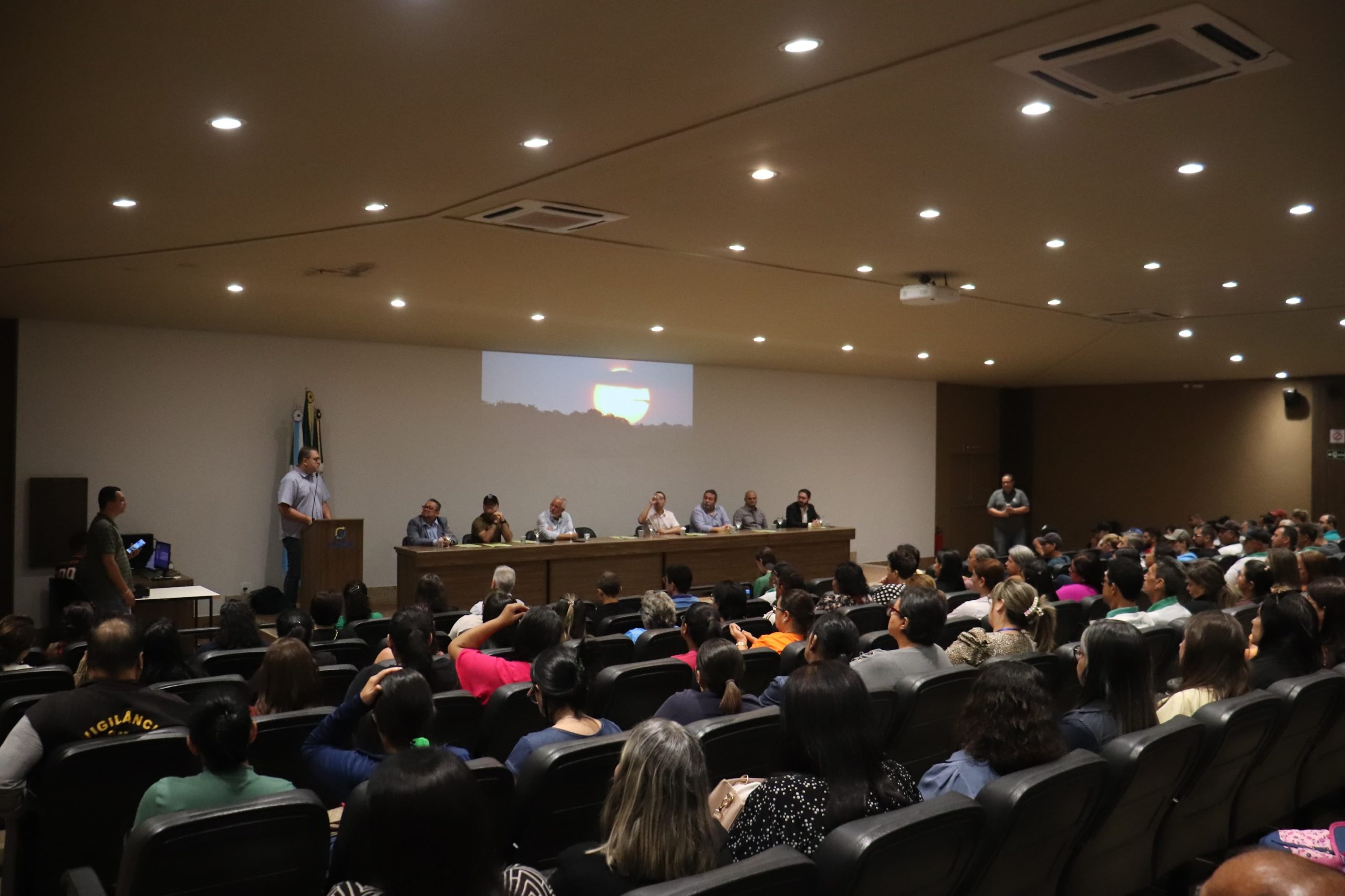 prefeito-alan-guedes-abre-1o-simposio-dengue-zero-em-dourados-|-portal-prefeitura-de-dourados