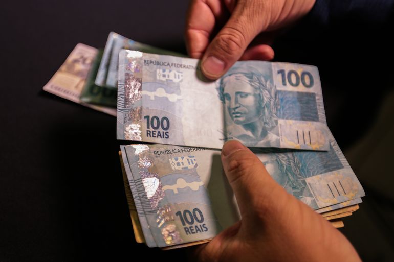 prefeitura-de-dourados-deposita-salario-antecipado,-mais-uma-vez-|-portal-prefeitura-de-dourados