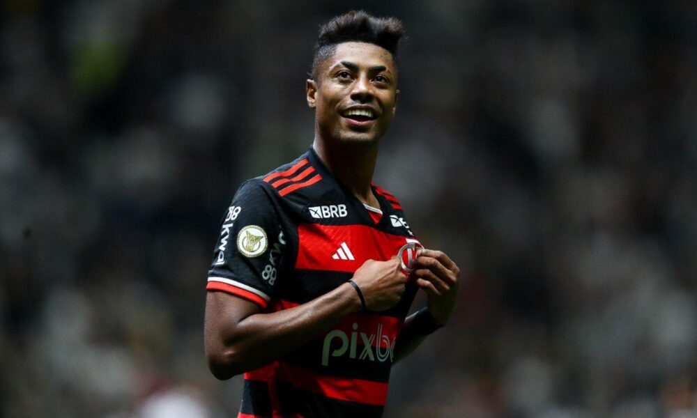 flamengo-supera-o-atletico-mg-em-noite-de-'ole'-e-continua-soberano-no-topo-do-brasileirao
