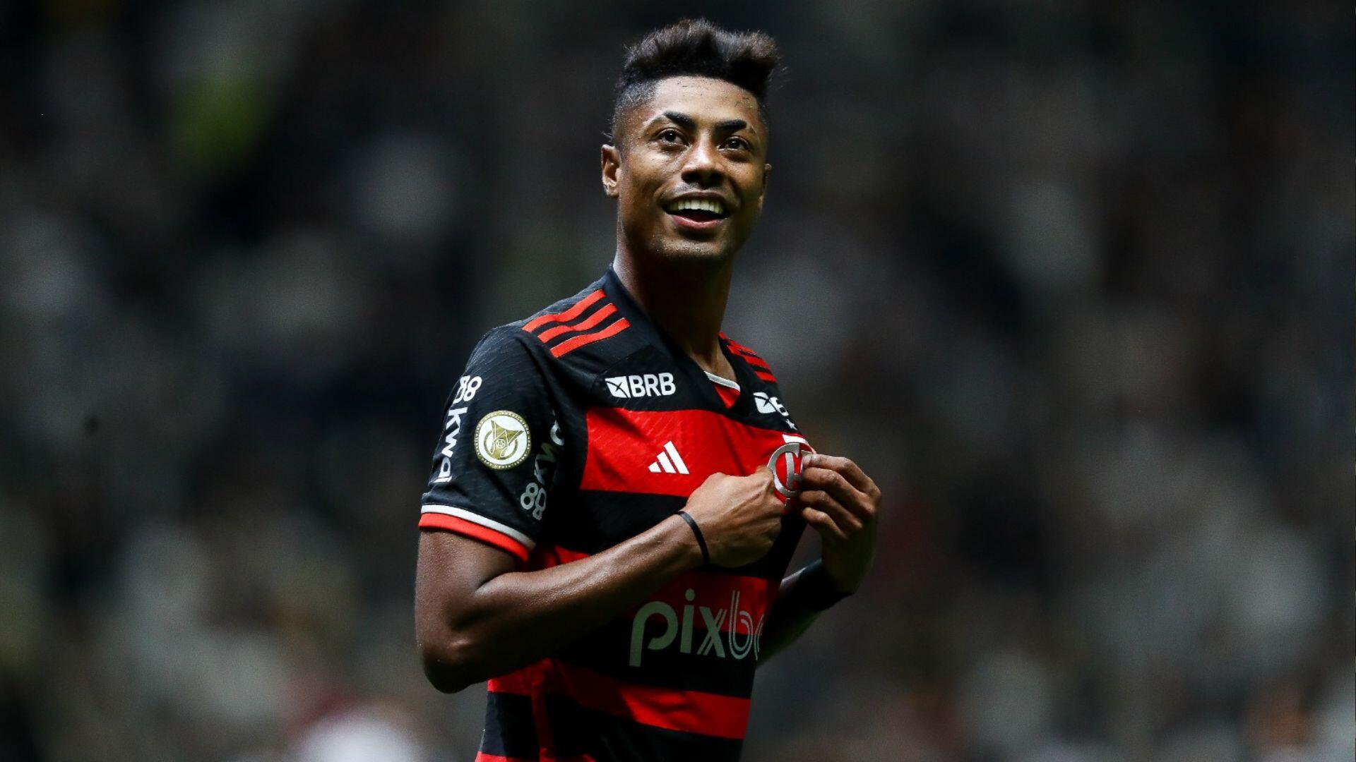 flamengo-supera-o-atletico-mg-em-noite-de-'ole'-e-continua-soberano-no-topo-do-brasileirao