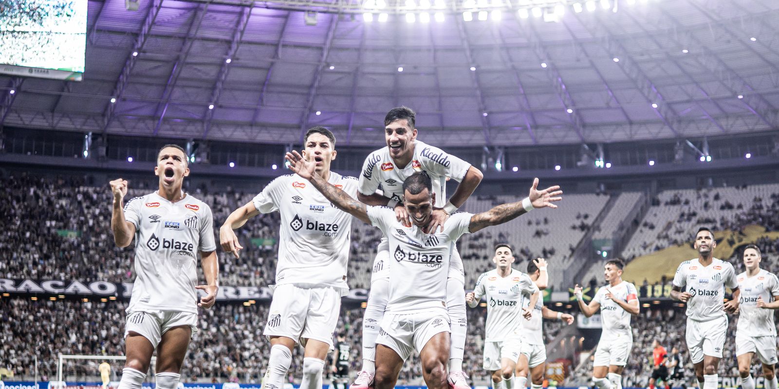 santos-derrota-ceara-para-assumir-lideranca-da-serie-b-do-brasileiro