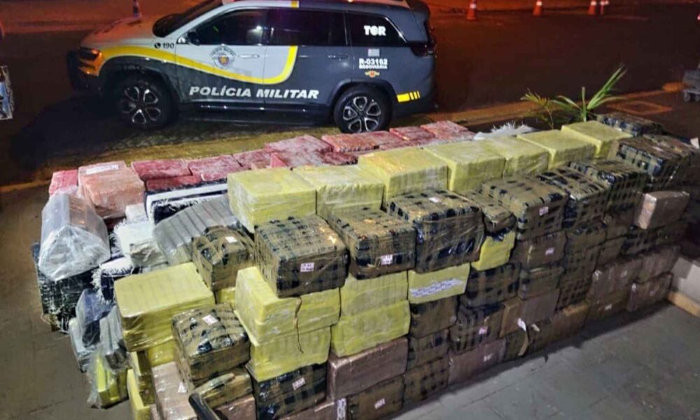 caminhao-com-quase-5,5-toneladas-de-maconha-que-saiu-de-campo-grande-e-apreendido-em-sp
