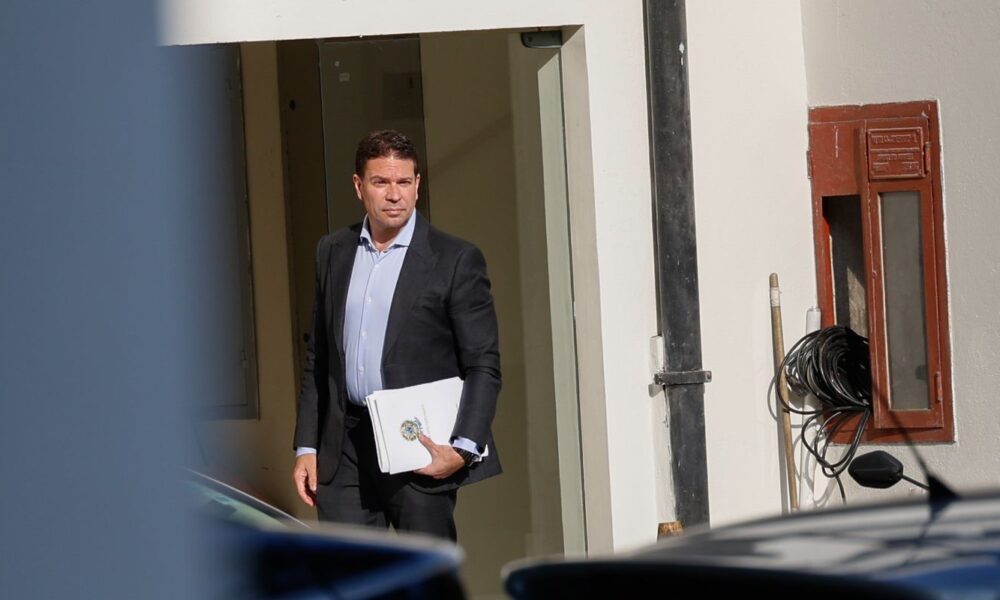 ramagem-comparece-a-sede-pf-no-rio-para-depor-sobre-uso-ilegal-da-abin