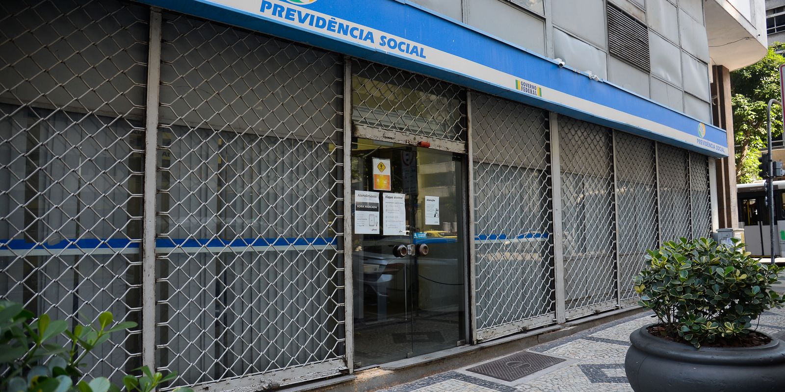 estagiario-do-inss-e-preso-por-fraudar-credito-consignado-em-salvador