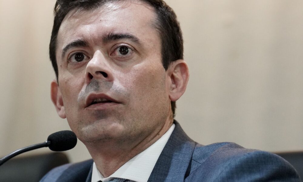 deficit-primario-pode-fechar-o-ano-em-torno-de-r$-8-bi,-diz-secretario