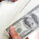 dolar-sobe-para-r$-5,65-com-turbulencias-no-mercado-externo