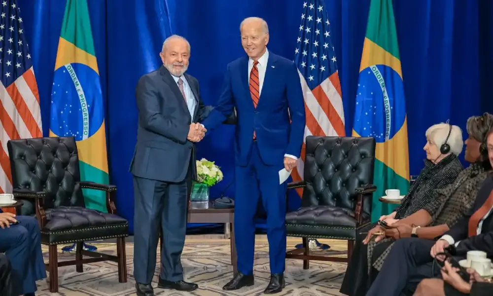 em-conversa-com biden,-lula-diz-ser-fundamental-venezuela-divulgar-atas-eleitorais