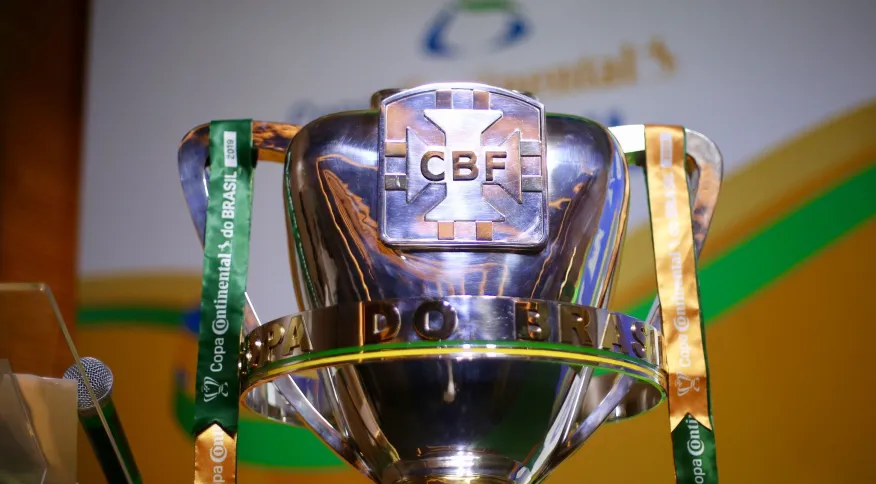 cbf-define-o-arbitro-que-vai-apitar-o-jogo-entre-corinthians-e-gremio-pela-copa-do-brasil-–-folha-de-dourados-–-noticias-de-dourados-ms-e-regiao