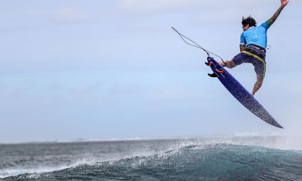 gabriel-medina-garante-bronze-para-o-brasil-no-surfe-masculino