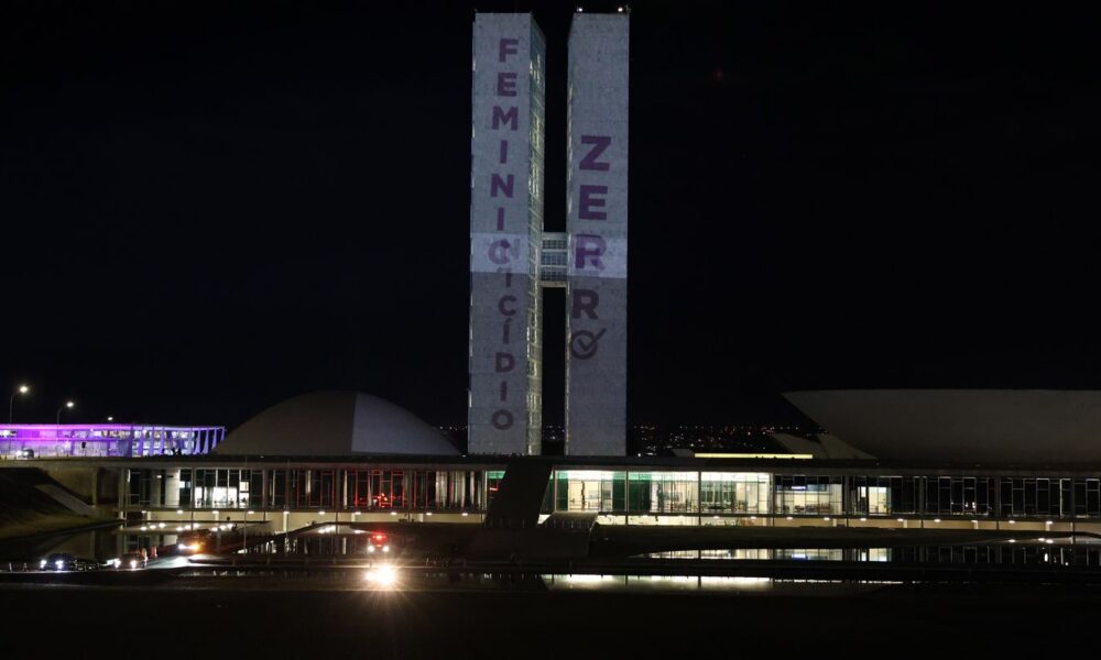 congresso-nacional-tem-projecoes-da-campanha-pelo-feminicidio-zero