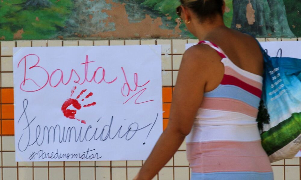 lei-maria-da-penha-avanca,-mas-nao-coibe-alta-de-crimes-contra-mulher