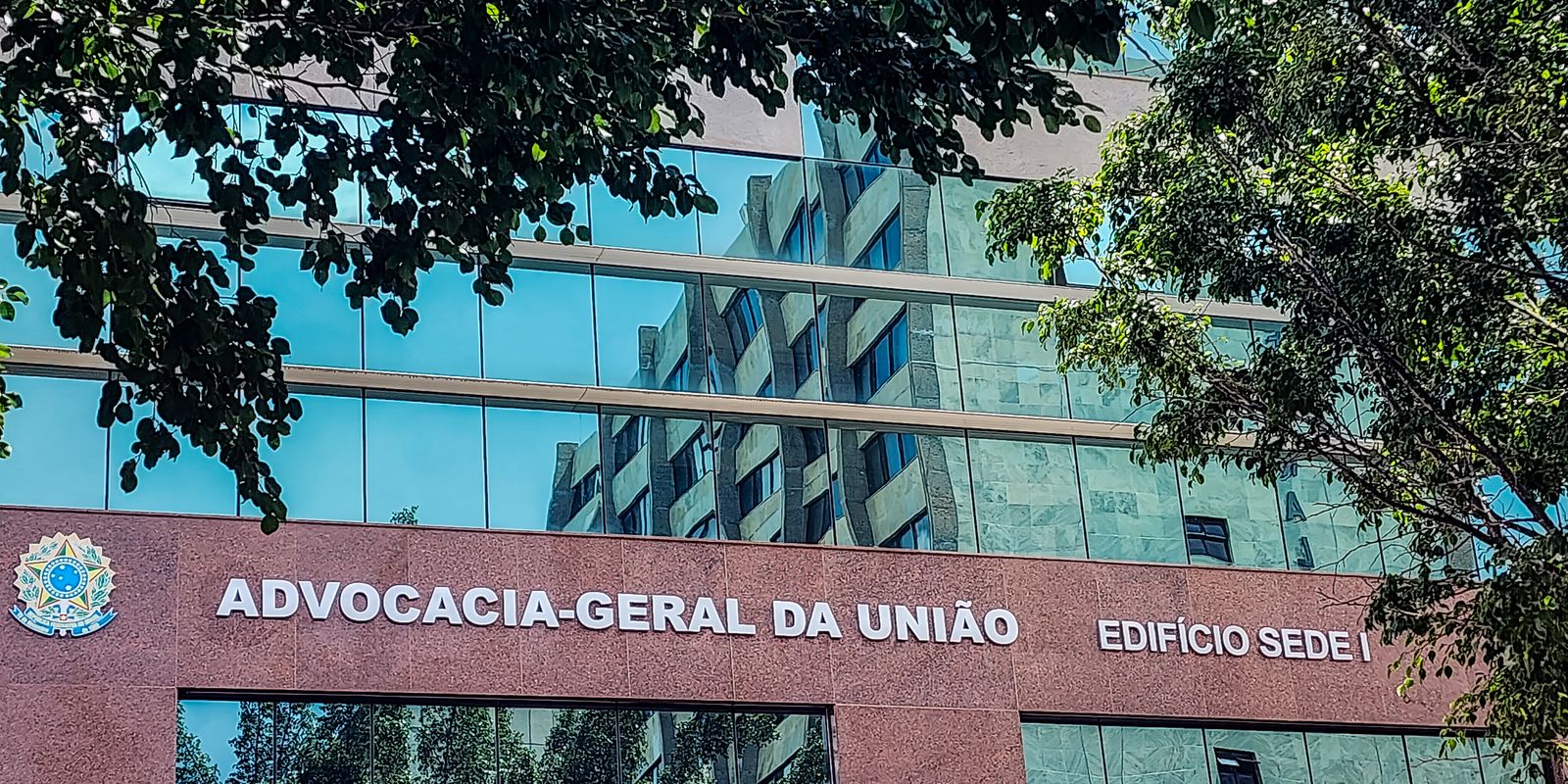agu-da-parecer-contra-escolas-civico-militares-do-rs