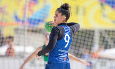 apos-viver-clima-olimpico,-estudante-disputa-handebol-de-praia-no-jubs