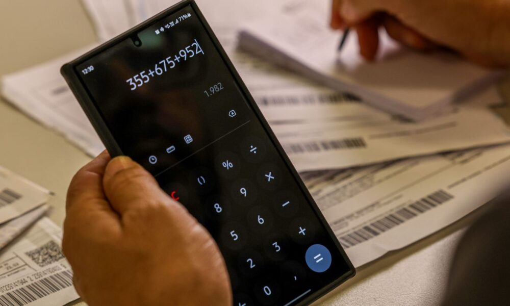 taxa-media-de-juro-caiu-para-51,2%-em-julho-para-pessoas-fisicas