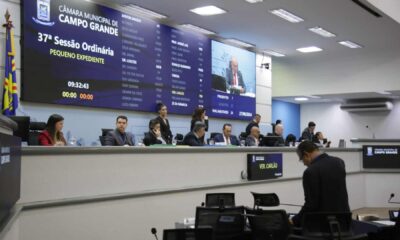 com-previsao-de-r$-6,8-bilhoes,-prefeitura-de-campo-grande-entrega-loa-a-camara-municipal