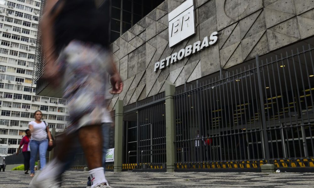 petrobras-tem-novo-recorde-no-processamento-de-petroleo-do-pre-sal