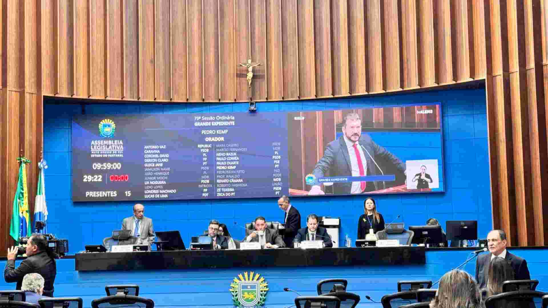 dois-dos-cinco-projetos-aprovados-pelos-deputados-sao-voltados-ao-direito-do-consumidor