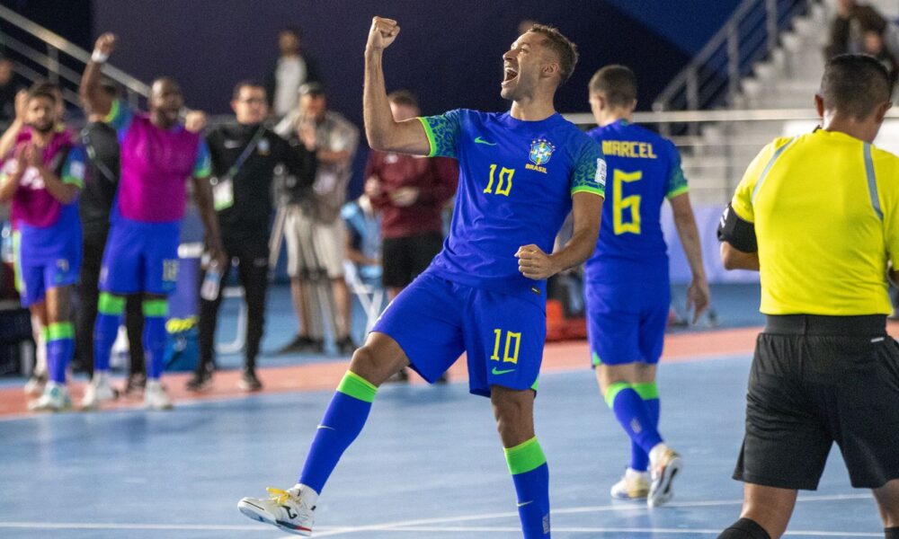 brasil-se-classifica-para-oitavas-da-copa-do-mundo-de-futsal