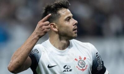 depay-da-assistencia,-corinthians-bate-fortaleza-na-sul-americana-e-ganha-moral-para-classico