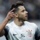 depay-da-assistencia,-corinthians-bate-fortaleza-na-sul-americana-e-ganha-moral-para-classico