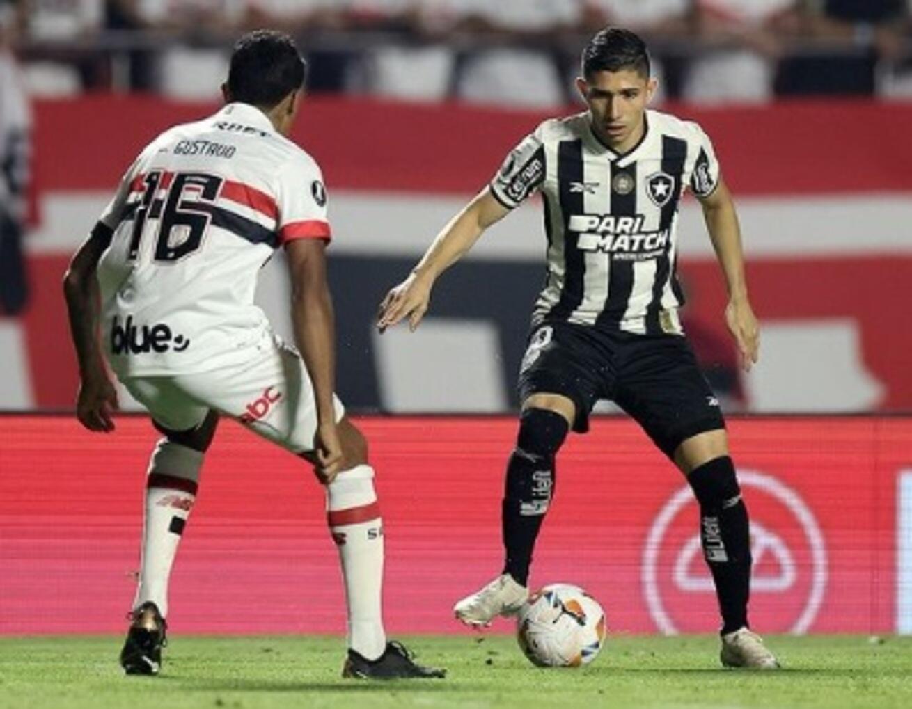 sao-paulo-paga-caro-por-erros-de-zubeldia-e-lucas-e-cai-para-o-botafogo-nos-penaltis