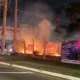 bombeiros-combatem-incendio-em-terreno-baldio-em-area-movimentada-na-vila-alba