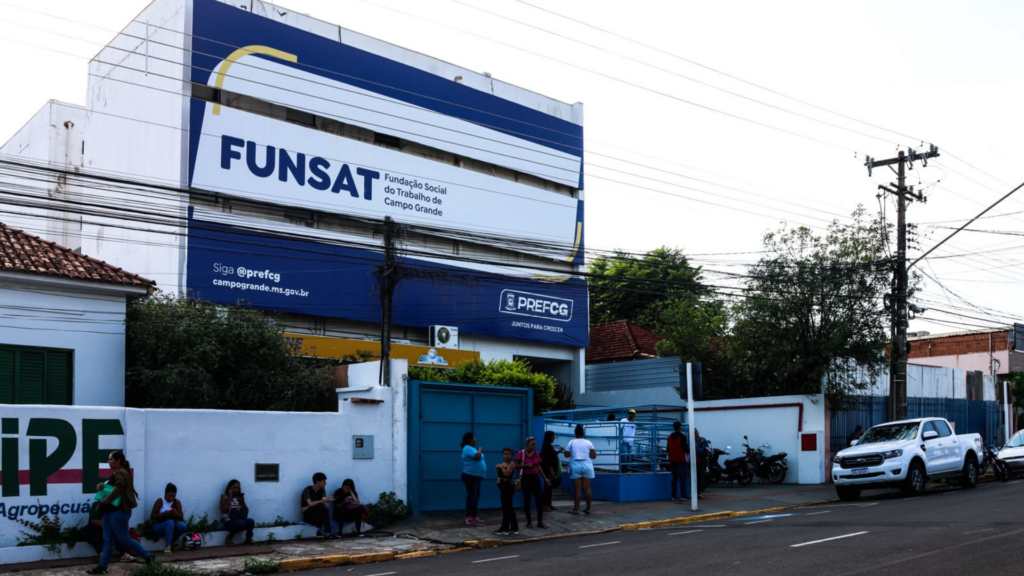 em-busca-de-emprego?-funsat-comeca-a-semana-com-mais-de-2-mil-vagas-em-campo-grande