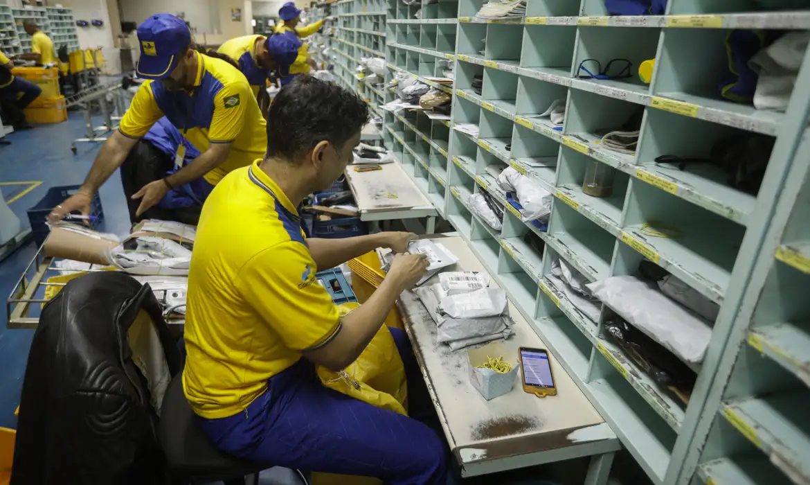 concurso-dos-correios-destina-30%-das-vagas-para-negros-e-indigenas