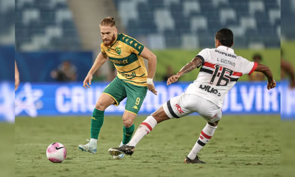 sao-paulo-e-preguicoso,-leva-gol-de-bicicleta-e-cai-para-o-cuiaba-na-arena-pantanal