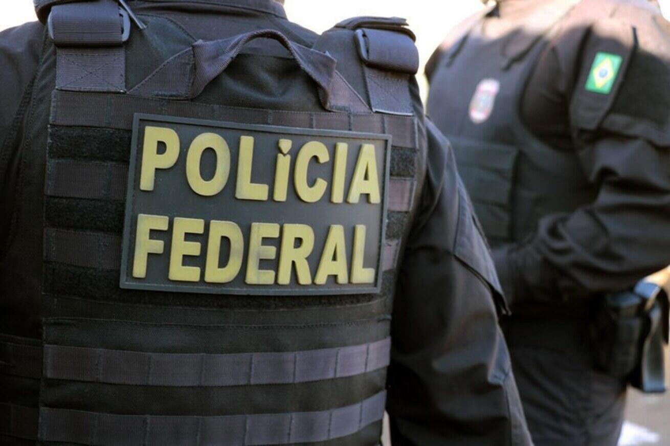 pf-investiga-grupo-que-movimentou-r$-1,4-bilhoes-com-cigarros-falsificados