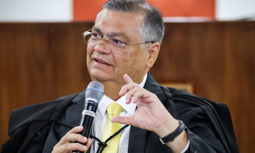 dino-mantem-suspensao-de-emendas-do-orcamento-secreto