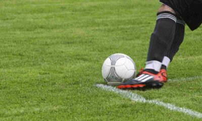 em-meio-a-crise-entre-jogadores-e-bielsa,-uruguai-joga-mal-e-perde-para-o-ex-lanterna-peru