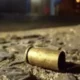 mae-encontra-corpo-do-filho-assassinado-com-varios-tiros-na-cabeca-na-varanda-de-casa