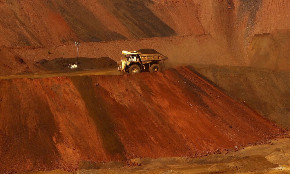 mineradoras,-siderurgicas-ou-papel-e-celulose?-qual-setor-sera-o-destaque-no-3t24