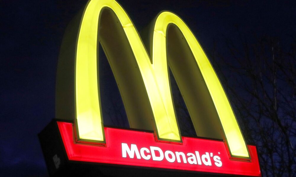 eua:-surto-de-e.-coli-pode-estar-relacionado-a-sanduiche-do-mcdonalds