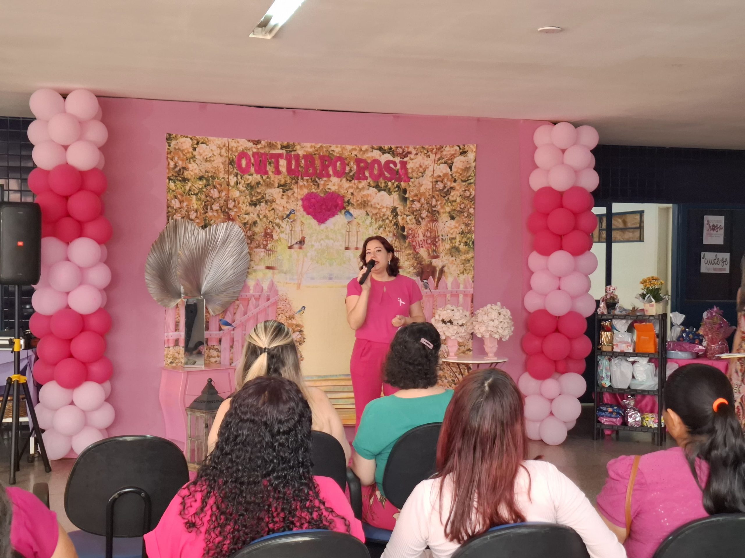 sems-inicia-campanha-outubro-rosa-de-prevencao-ao-cancer-de-mama-e-colo-do-utero-|-portal-prefeitura-de-dourados