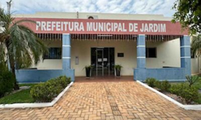 por-economia-e-transicao-administrativa,-jardim-suspende-ferias-de-servidores
