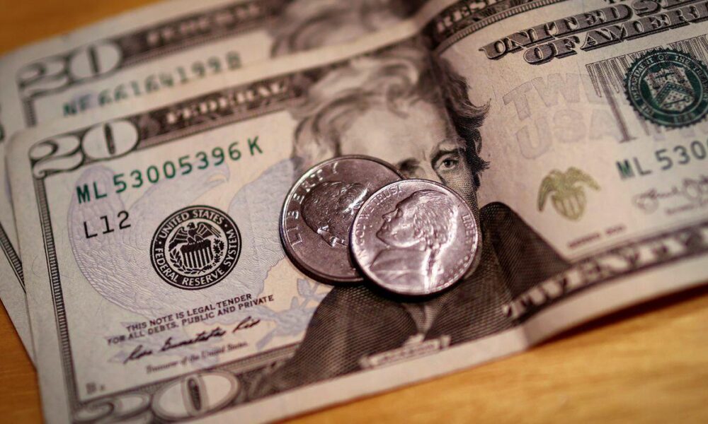 dolar-recua-com-expectativa-de-corte-de-gastos-e-desmonte-de-'trump-trade'