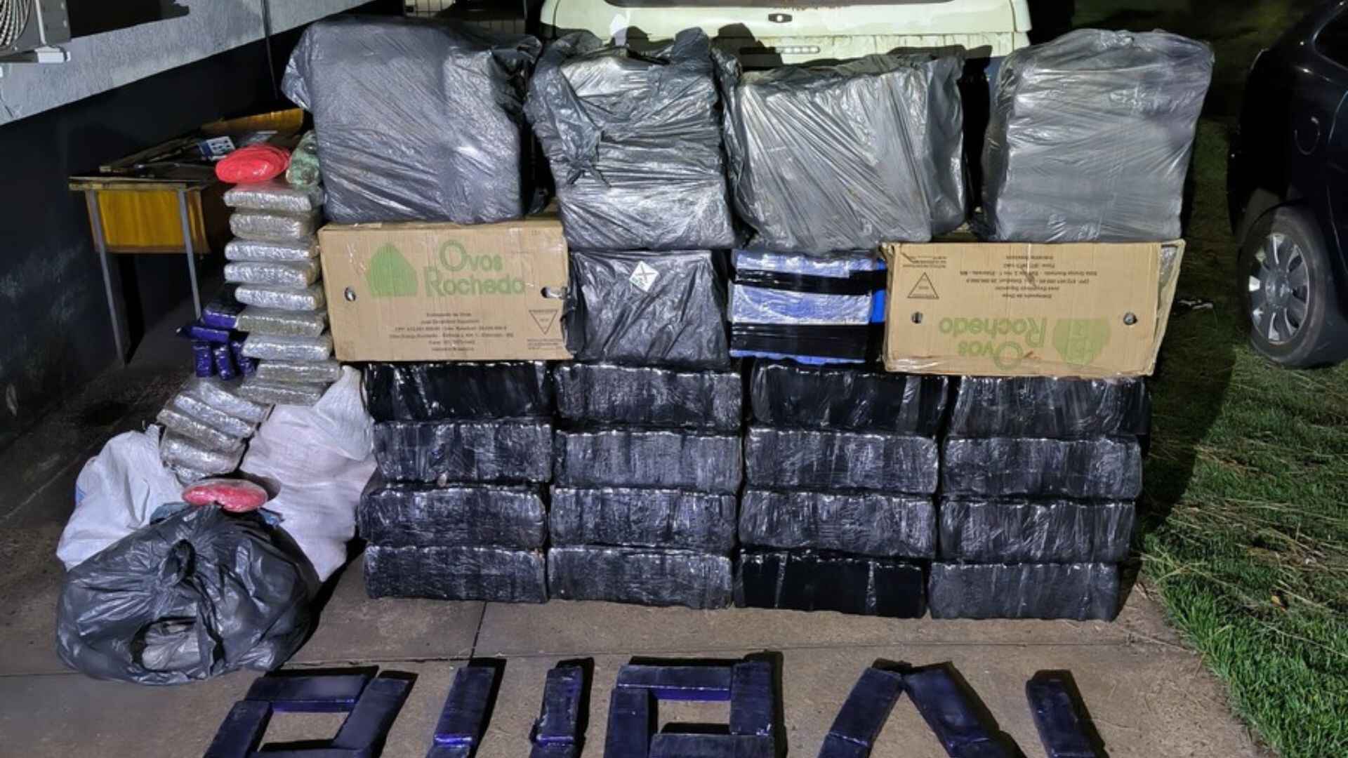 batedor-e-preso-com-mais-de-400-quilos-de-maconha-na-ms-295-em-tacuru