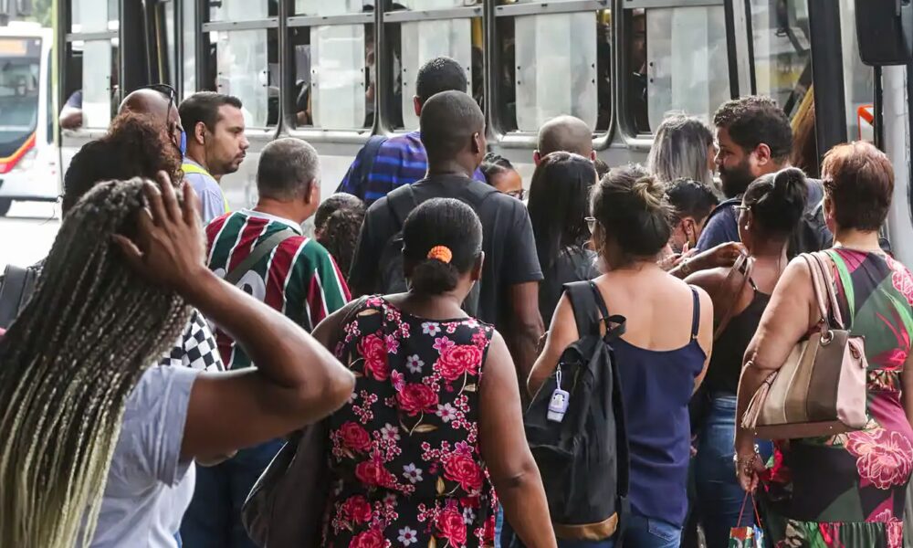 taxa-de-desemprego-entre-mulheres-foi-45,3%-maior-que-entre-homens