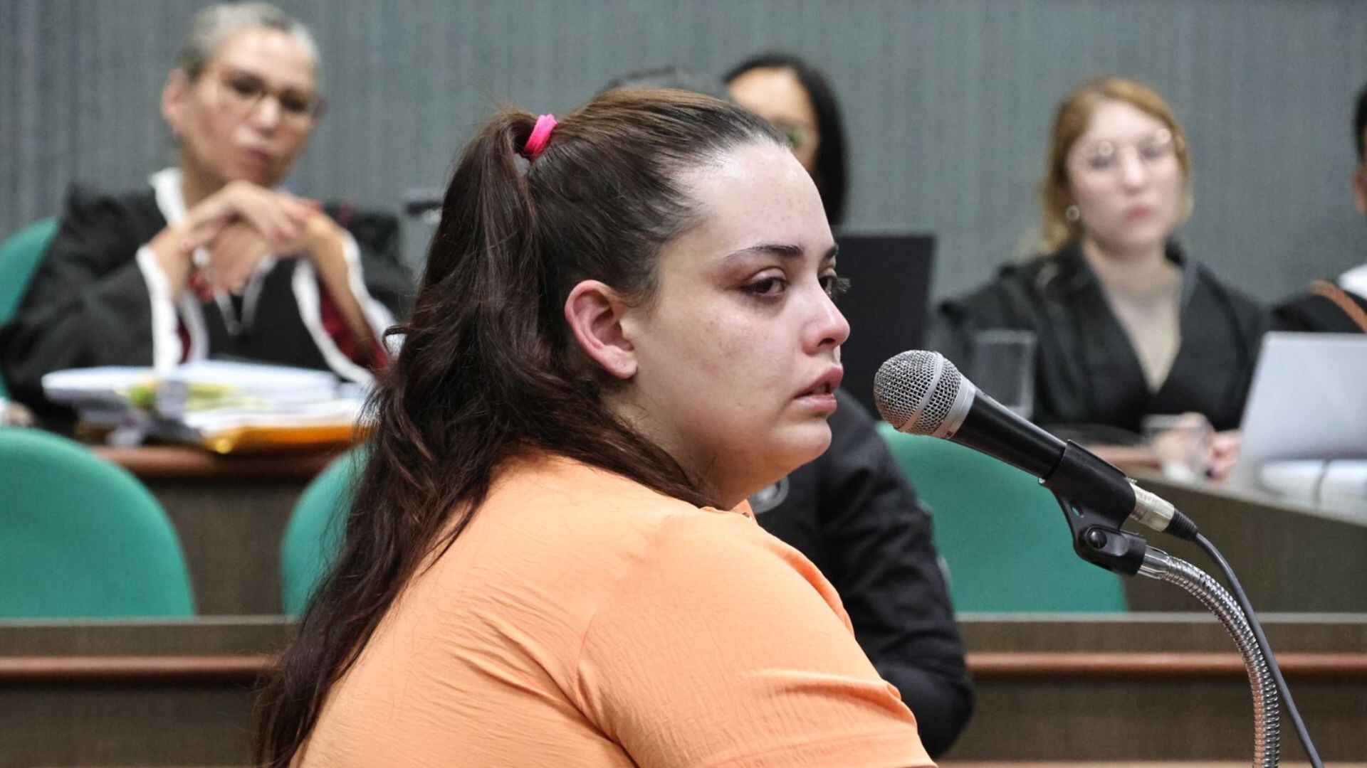 ‘fiquei-em-choque’,-diz-mae-de-sophia-ao-ser-questionada-por-medica-sobre-reacao-atipica-apos-noticia-da-morte
